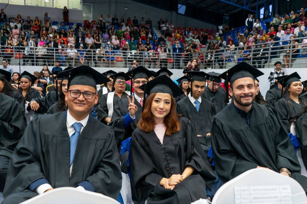 celebramos-con-orgullo-la-graduacion-de-357-nuevos-profesionales 5