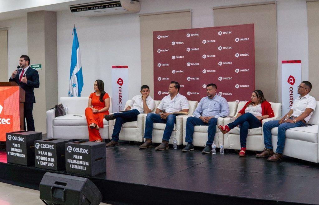 CEUTEC impulsa el voto informado con foro electoral en La Ceiba